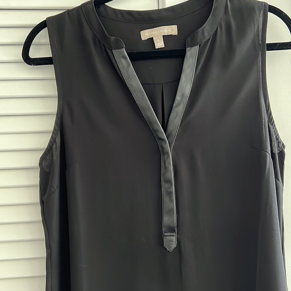Banana Republic Blouse - Picture 2 of 5